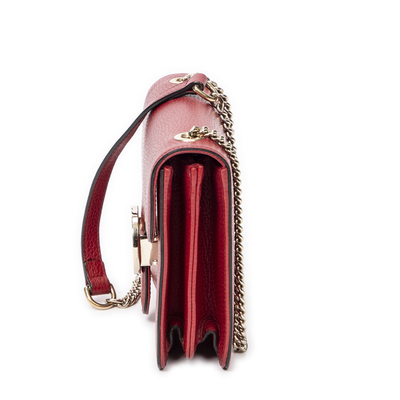 Gucci Small Interlocking GG Chain Crossbody - Picture 3 of 10